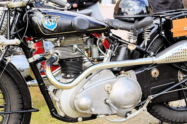 GSX250R - Image 3