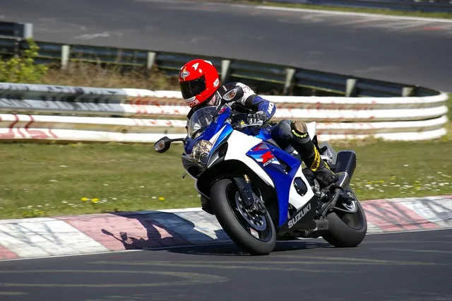 GSX250R GP - Image 3