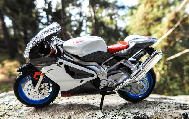 GSX250R - Image 5